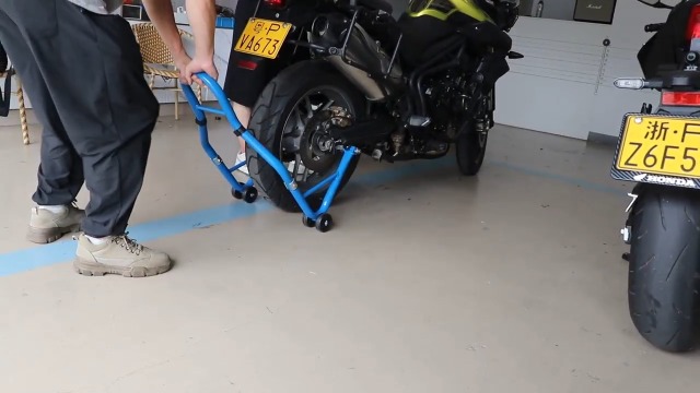 Amazon.com: GAOLLY Motorcycle Stand 850LB Sport Bike Rear Wheel